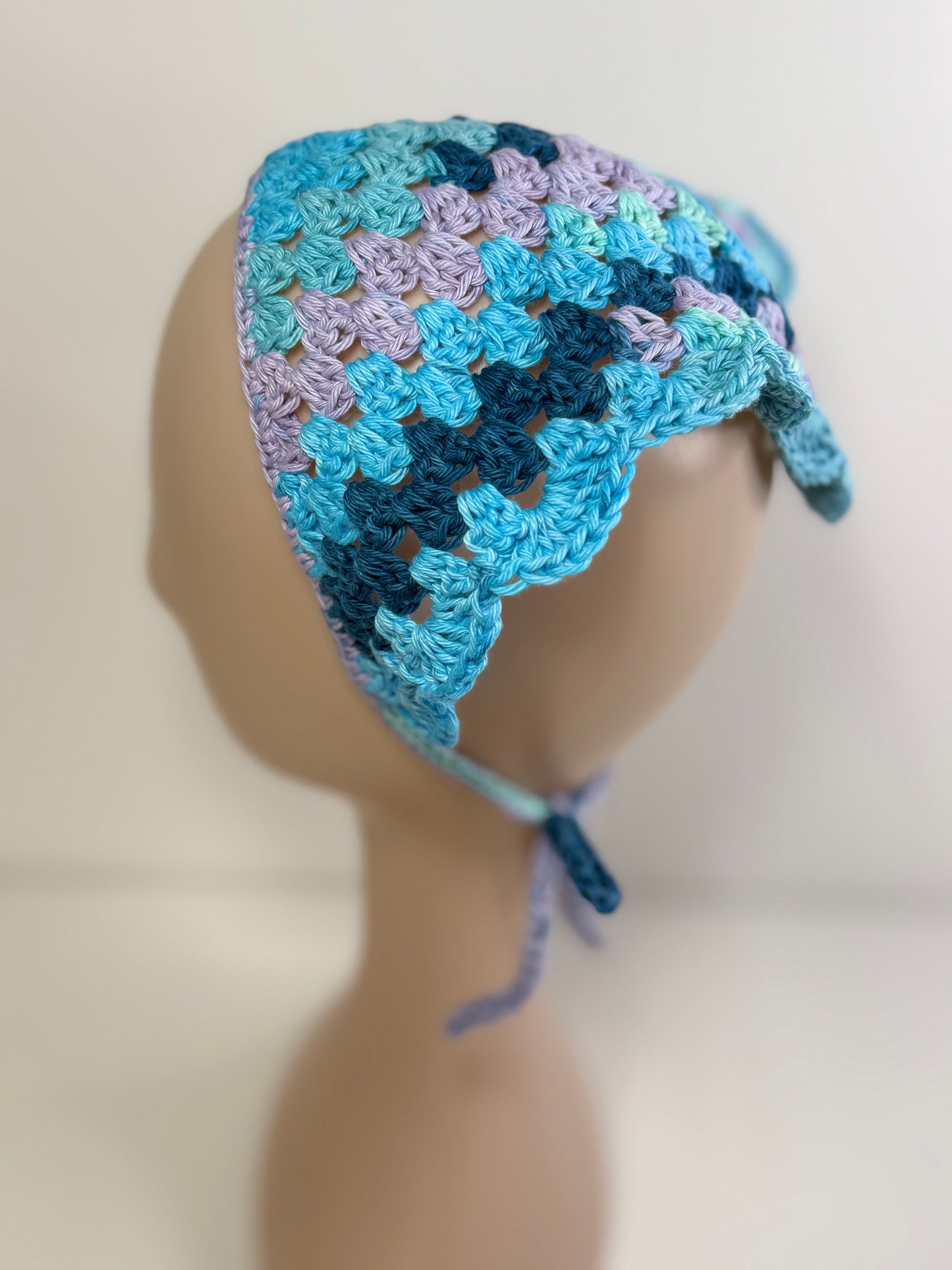 Granny Scallop Bandana