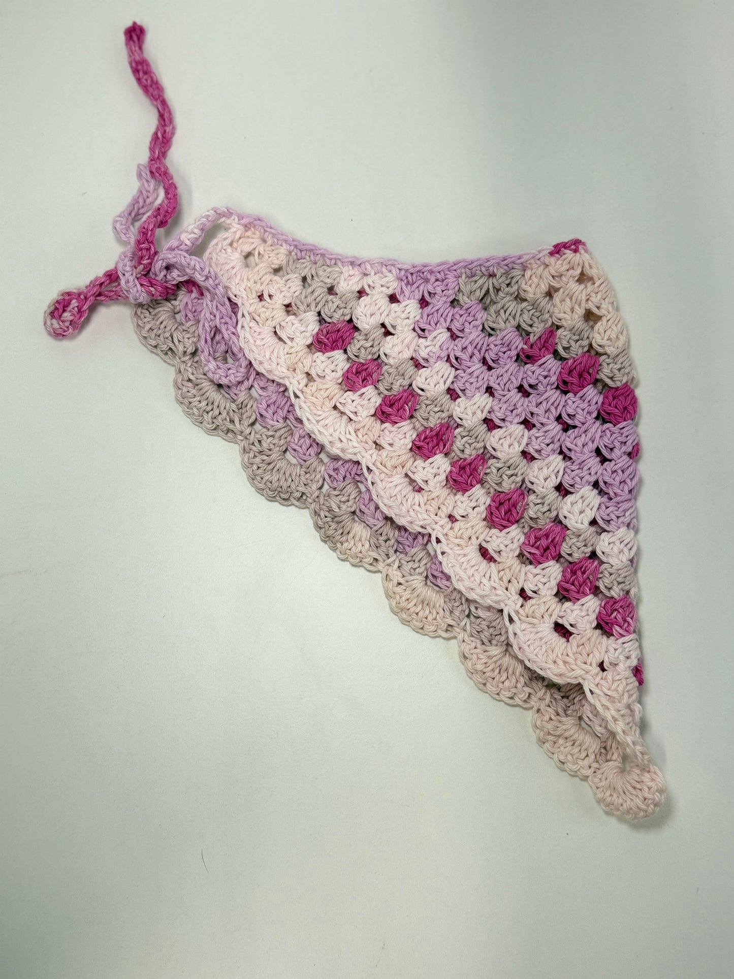 Granny Scallop Bandana