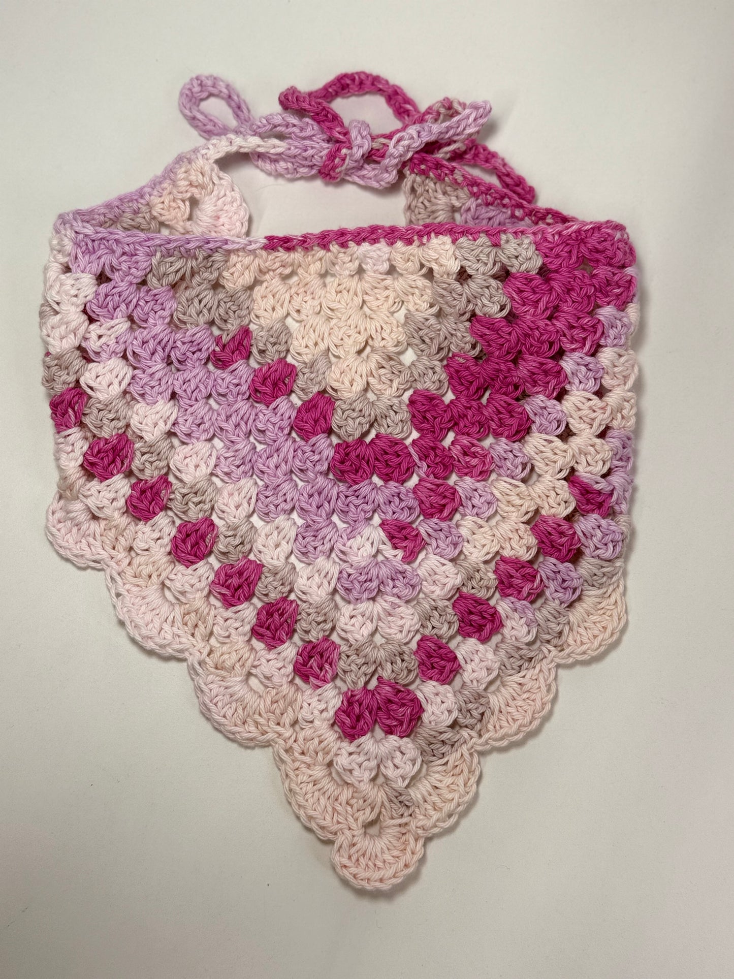 Granny Scallop Bandana