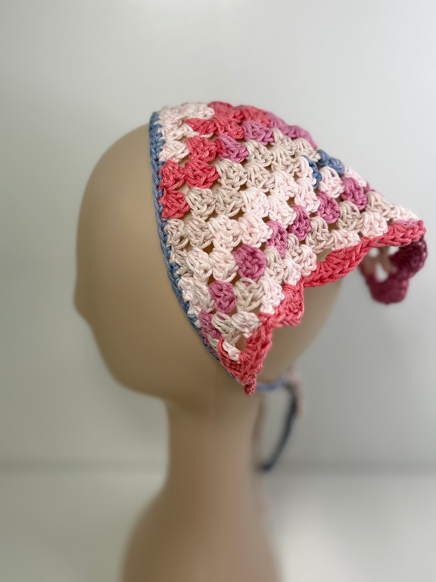 Granny Scallop Bandana