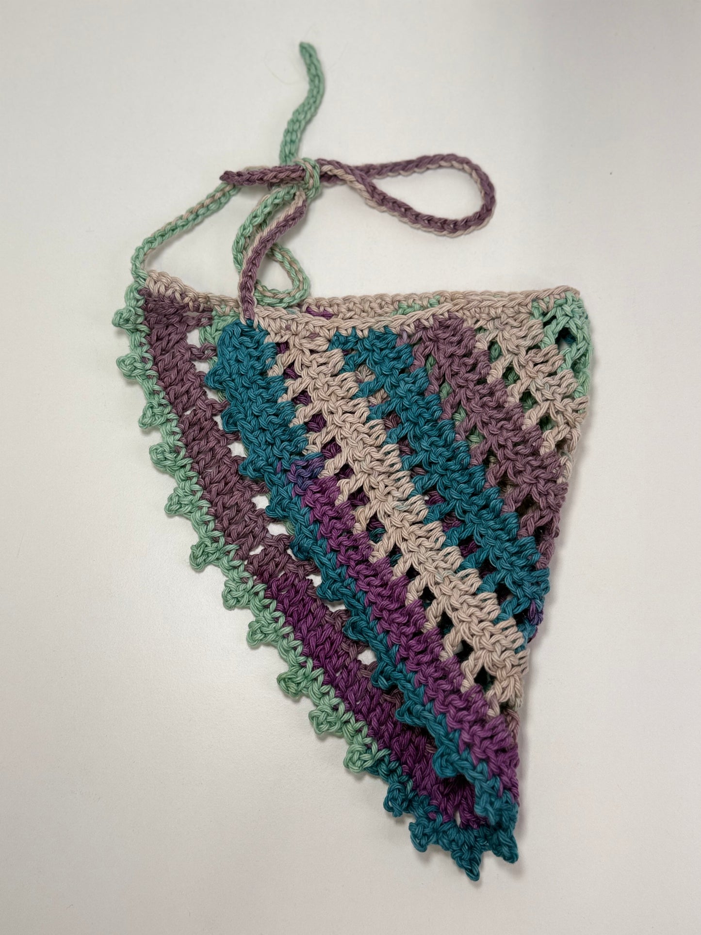 Granny Scallop Bandana