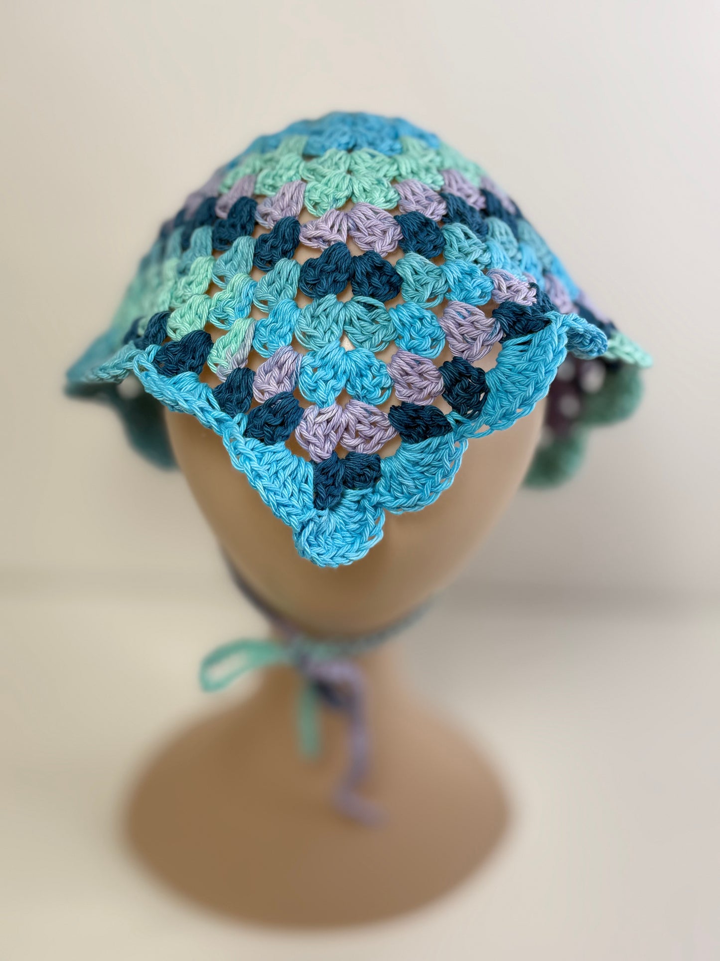 Granny Scallop Bandana