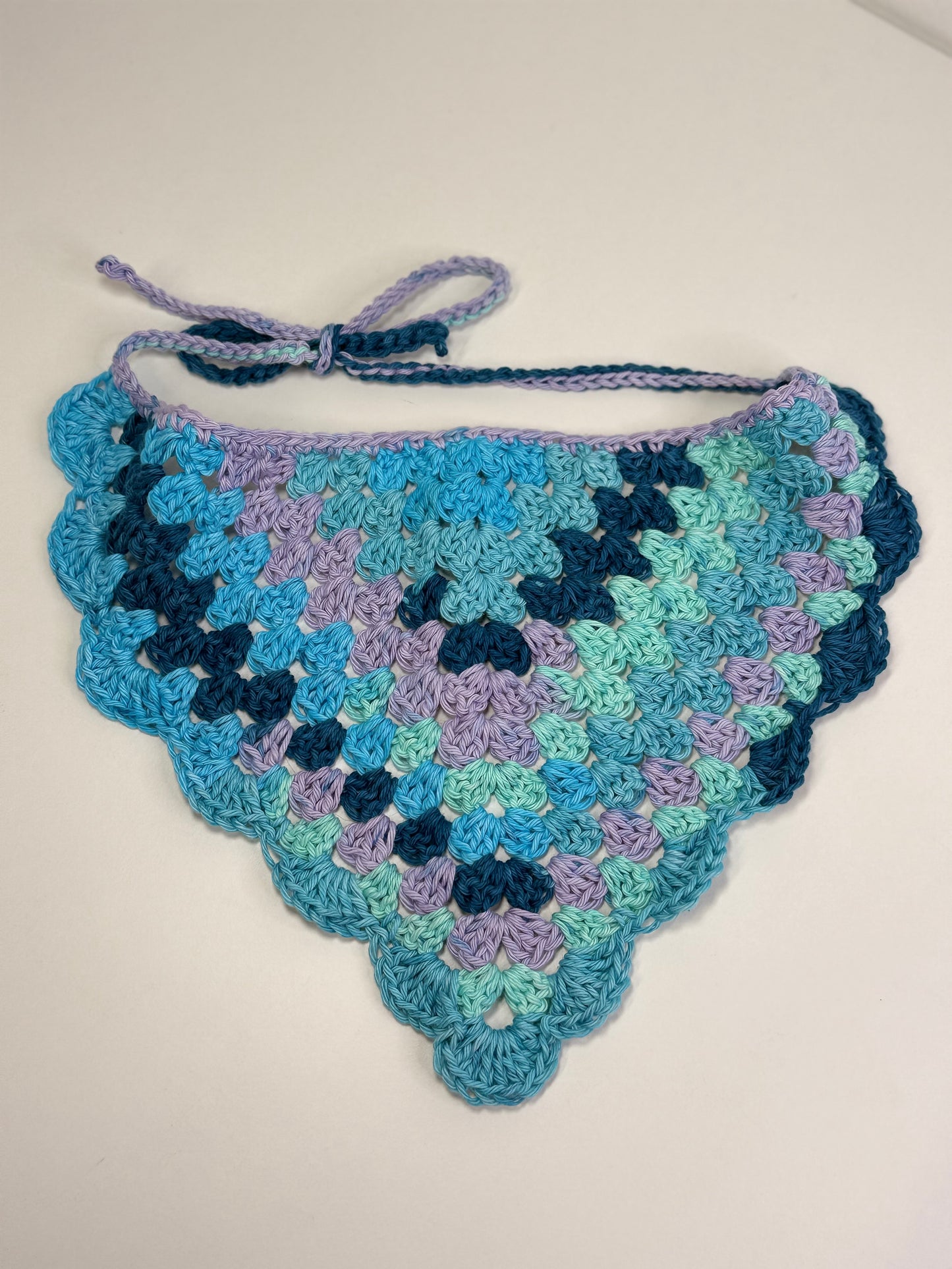 Granny Scallop Bandana