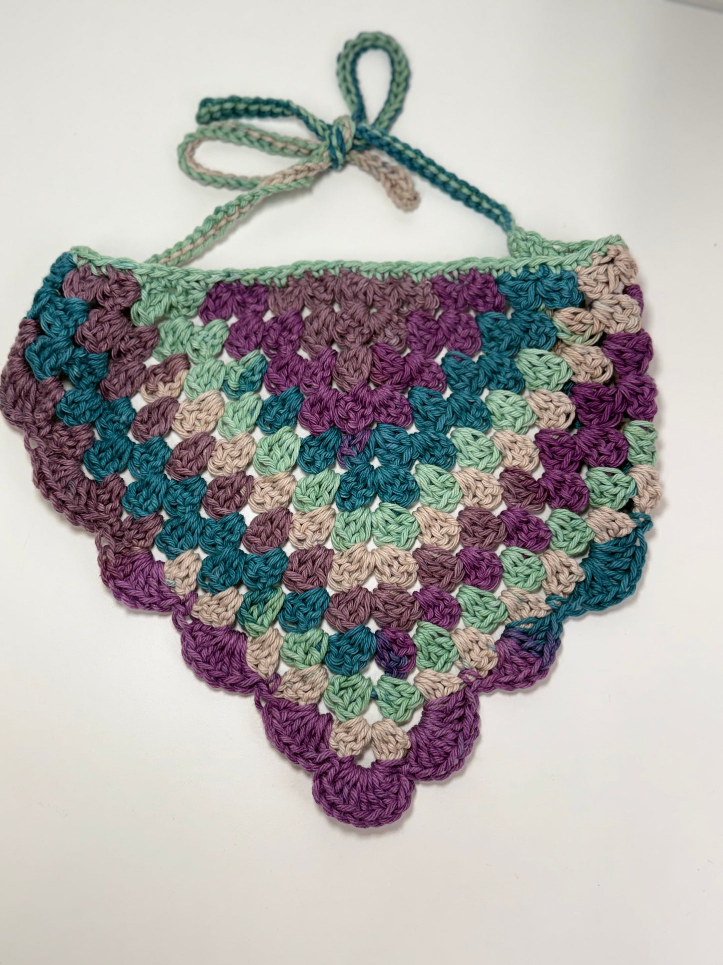 Granny Scallop Bandana