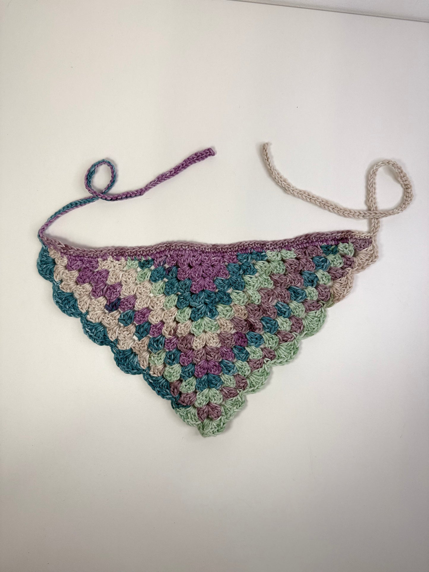 Granny Scallop Bandana