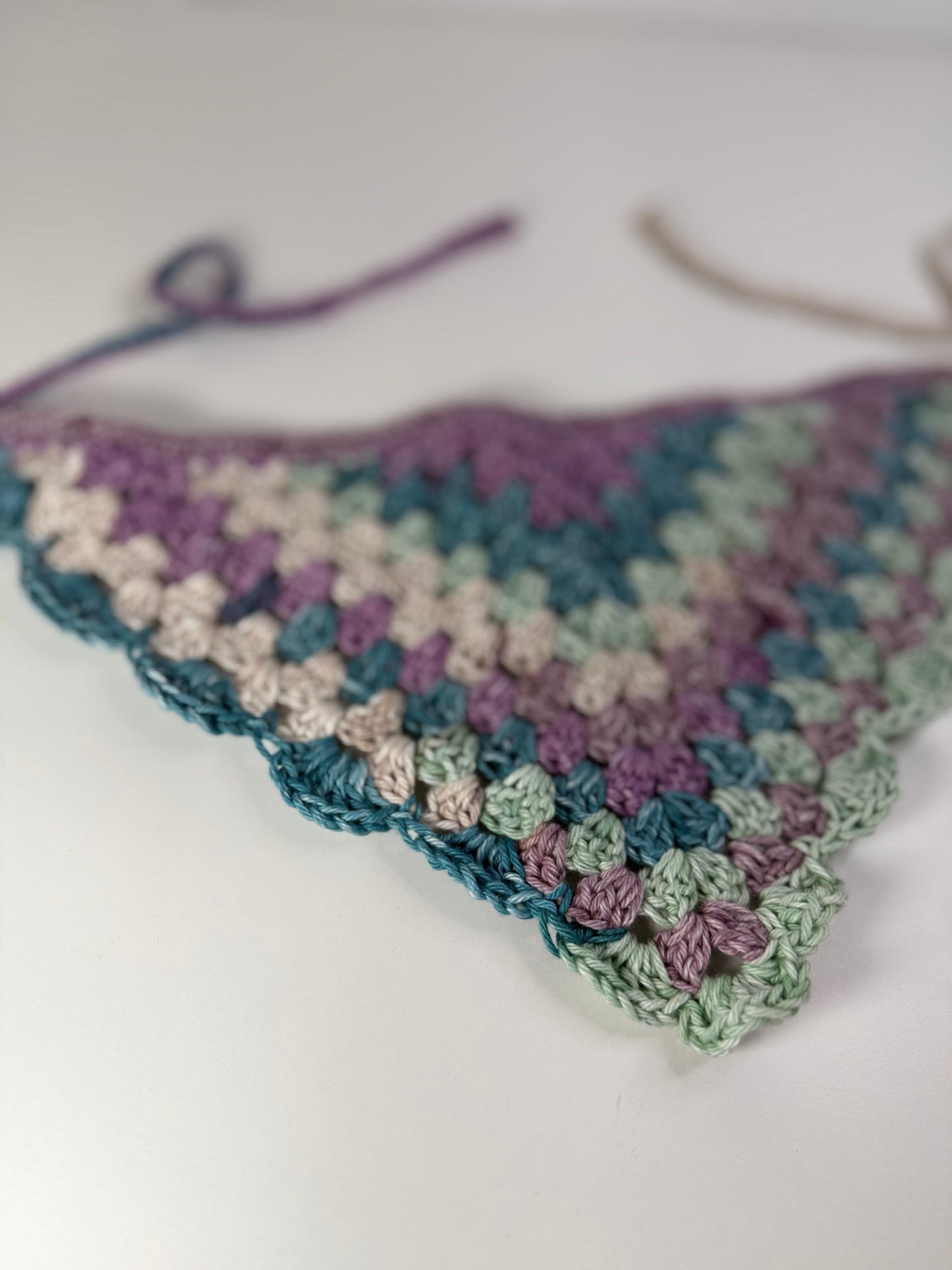 Granny Scallop Bandana