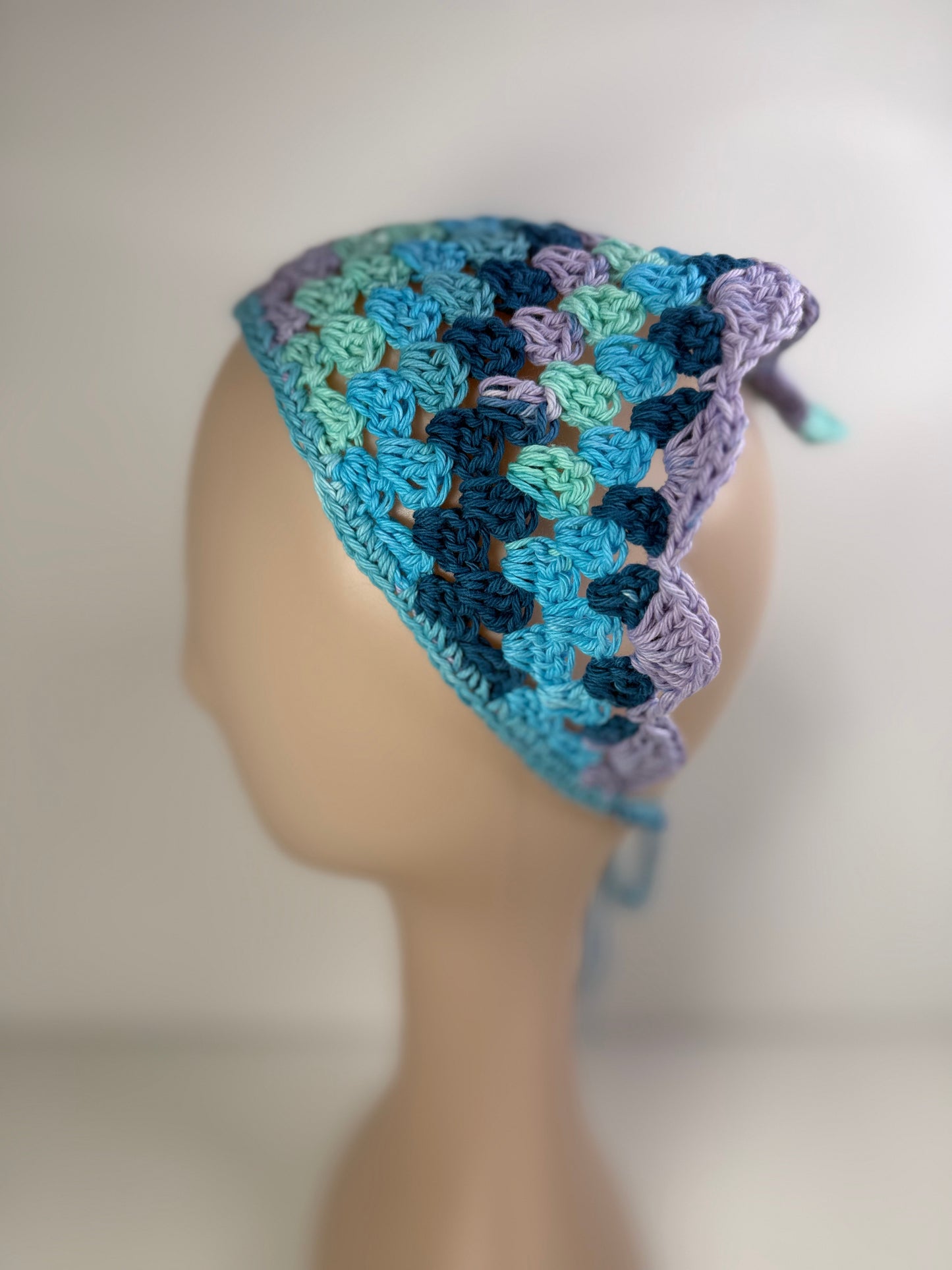 Granny Scallop Bandana