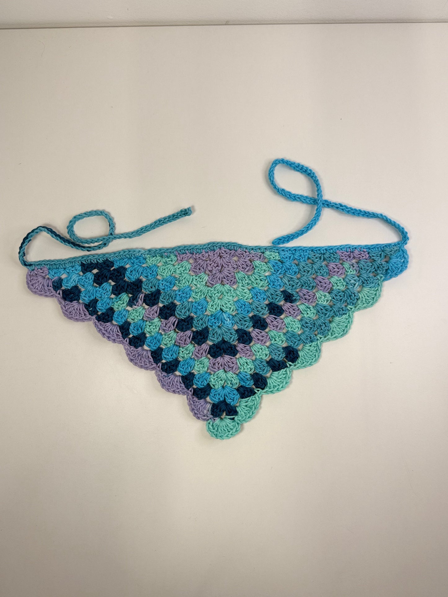 Granny Scallop Bandana