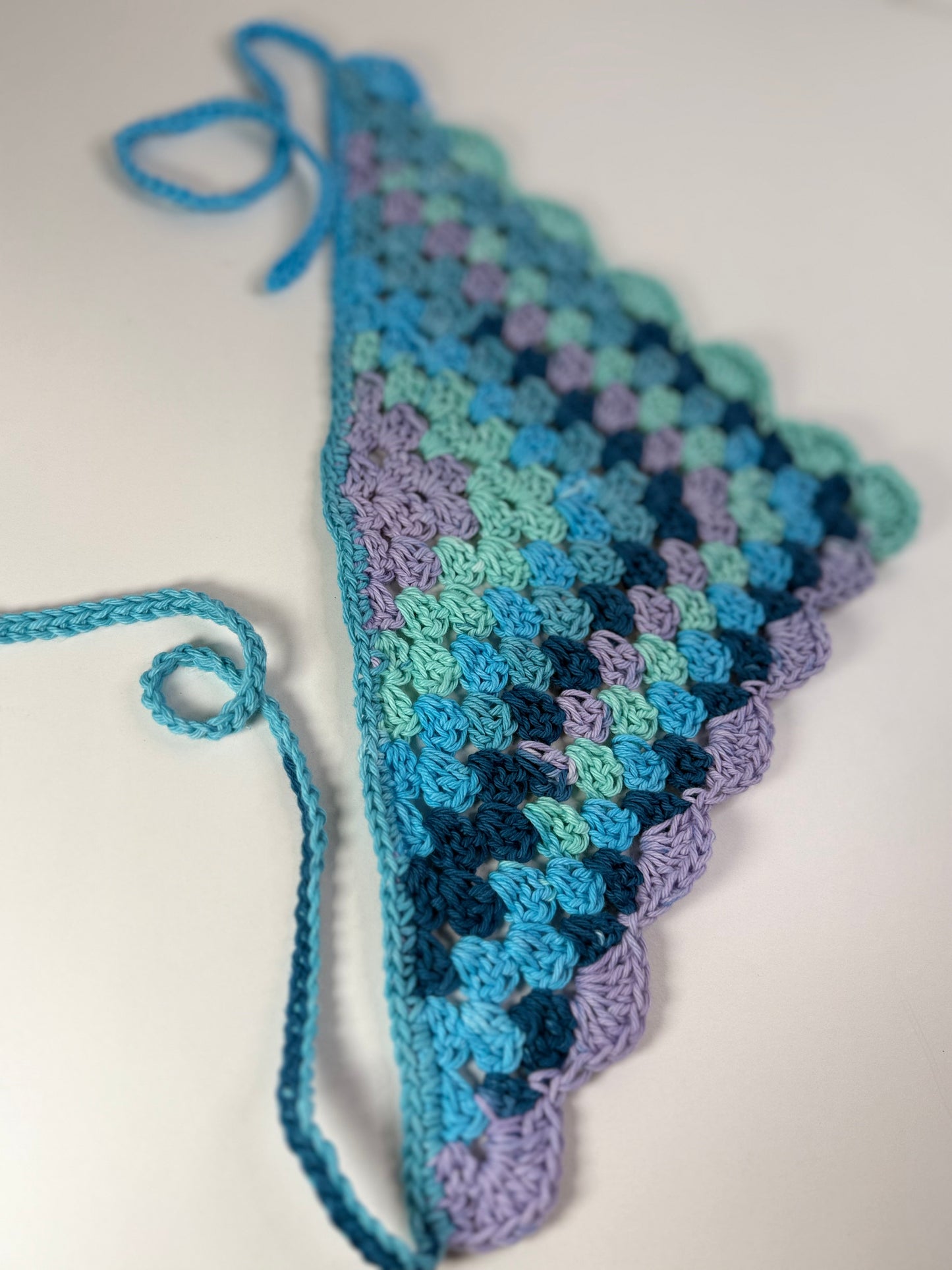 Granny Scallop Bandana
