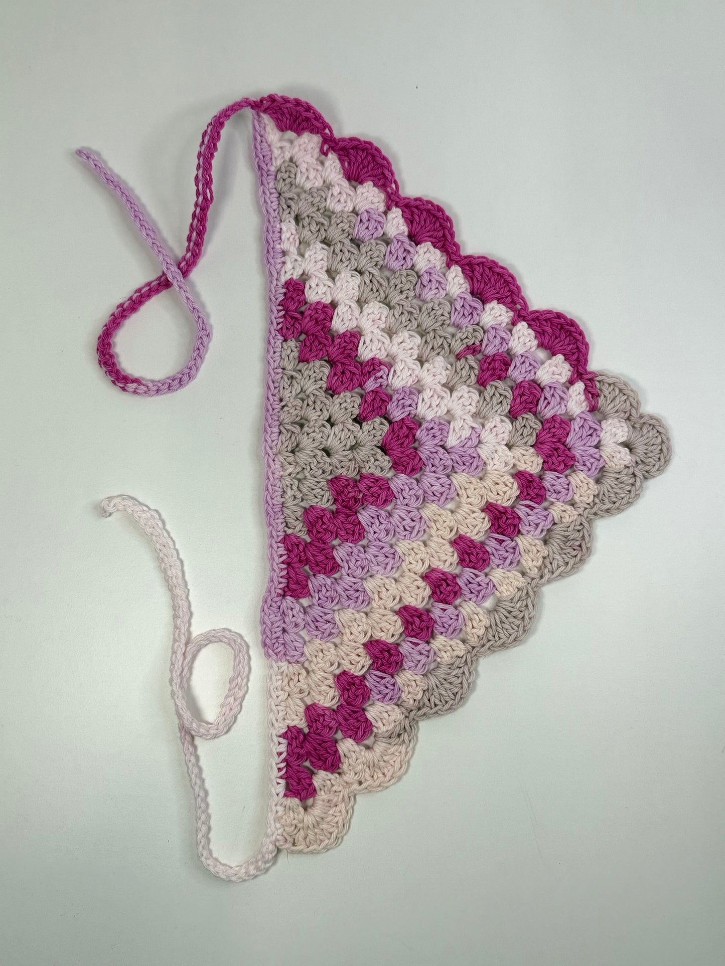 Granny Scallop Bandana